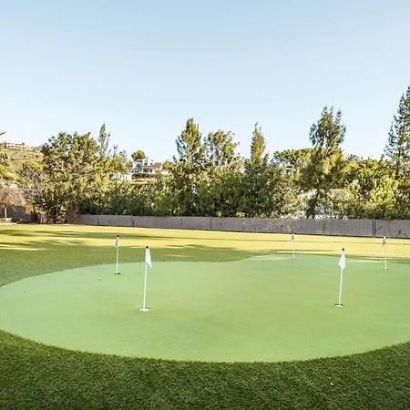 Villa Paraiso Alto Ultimate Pool Gym Cinema Parking Golf Estepona