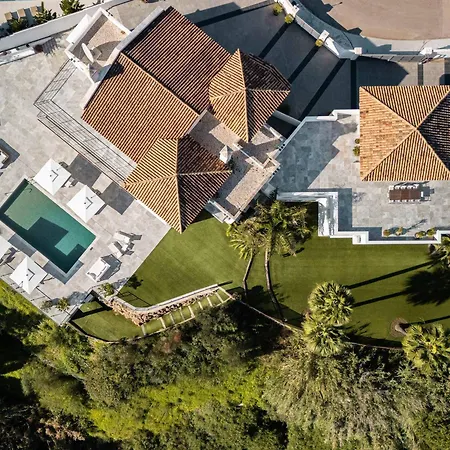 Villa Paraiso Alto Ultimate Pool Gym Cinema Parking Golf Estepona