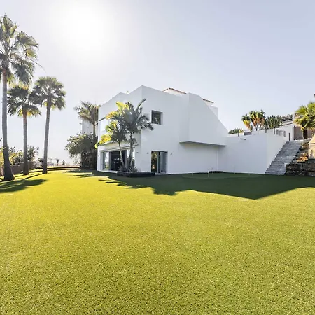 Villa Paraiso Alto Ultimate Pool Gym Cinema Parking Golf Estepona