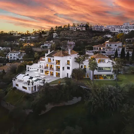 Villa Paraiso Alto Ultimate Pool Gym Cinema Parking Golf